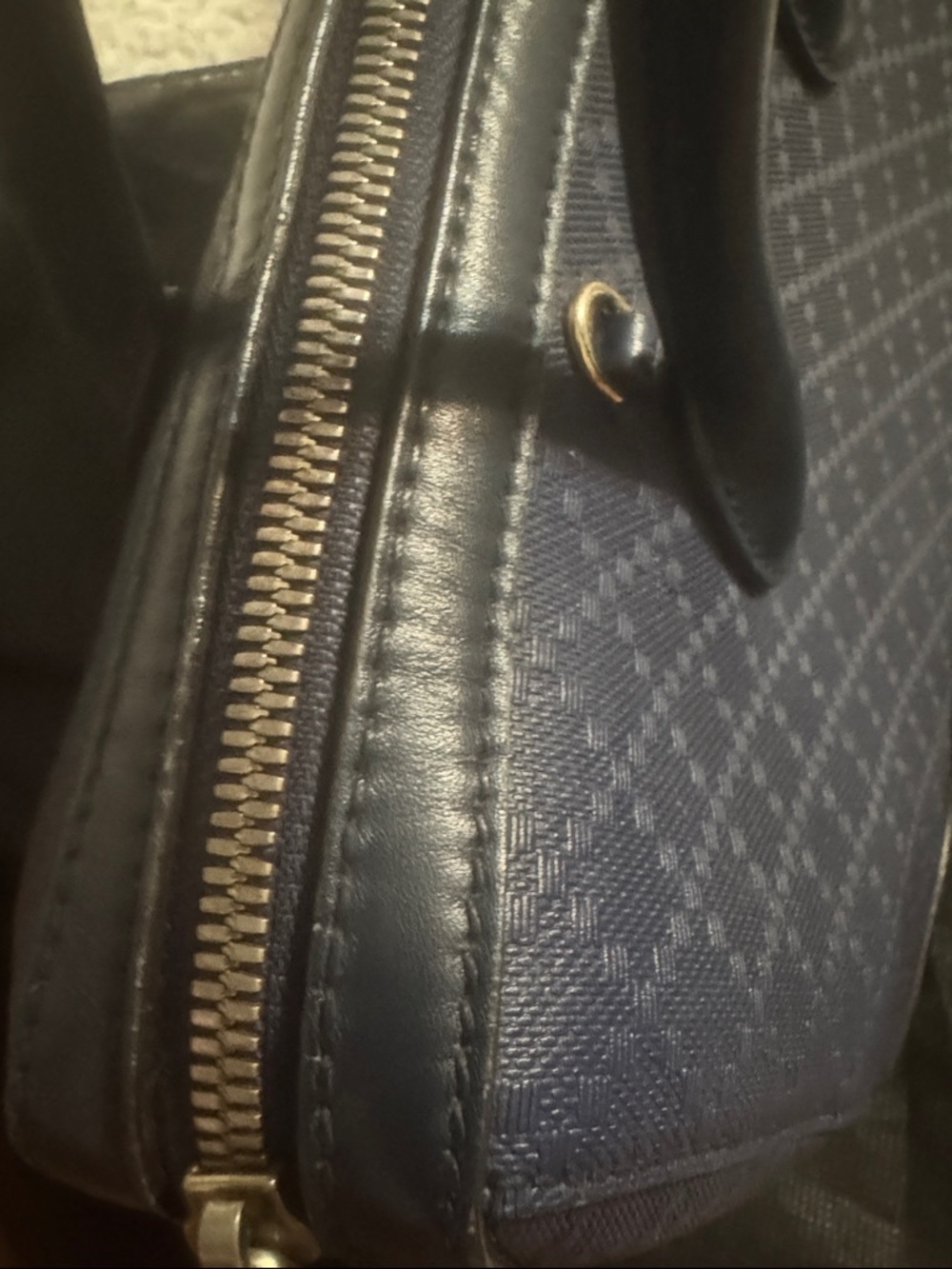 Authentic Gucci Bright Diamanté leather Boston bag in Navy Blue - Picture 13 of 14